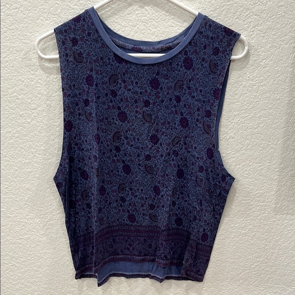 American Eagle Outfitters Blue Muscle Tee with Crop Sleeveless Design